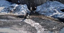 Из двора по улице Почтовой вода бежит ручьем по трубе Дмитрий Зелинский