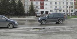 Недалеко от перекрестка с Ленина Зарина Плиева