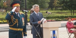 Присутствующих поздравил зам. губернатора Сахалинской области Константин Строганов Светлана Жбанова