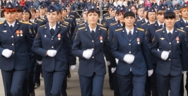 В марше участники парада исполнили песню &quotДень Победы&quot Светлана Жбанова