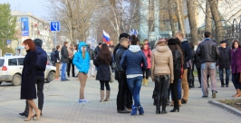 На площади Ленина собираются люди Любовь Кондрашова. ИА SakhalinMedia