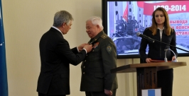 Вручение медали Юрий Гуршал