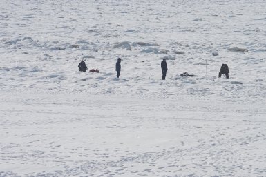 50 рыбаков спасли с треснувшего льда в Стародубском