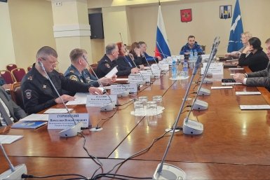 Круглый стол в Южно-Сахалинске пресс-служба министерства образования Сахалинской области