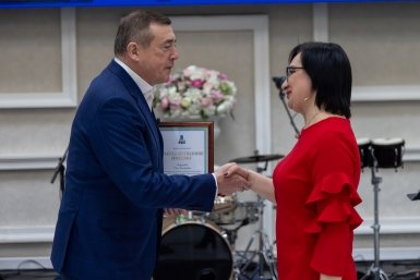 Сахалинских работников ЖКХ поздравили с предстоящим профессиональным праздником пресс-служба правительства Сахалинской области