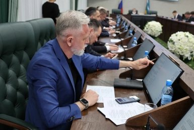 Заседание Сахалинской Облдумы пресс-служба Сахалинской областной Думы