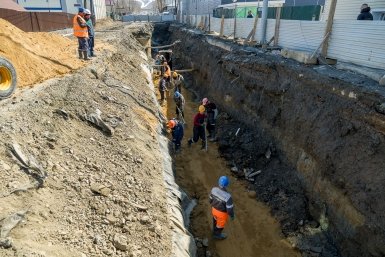 На проспекте Победы в Южно-Сахалинске строят ливневый коллектор для защиты от подтоплений пресс-служба мэрии города