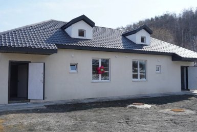 Три сахалинских семьи получили ключи от нового жилья в селе Огоньки пресс-служба администрации Анивского МО