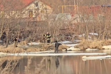 Анивские спасатели сняли подростка с оторванной льдины тг-канал мэра Анивского МО Светланы Швец