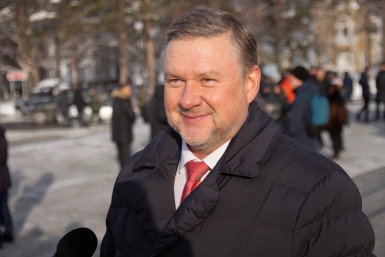 Депутат ГД от Сахалинской области Карлов примет участие в праймериз "Единой России"