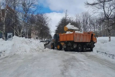 Уборка снега в Охе пресс-служба правительства Сахалинской области