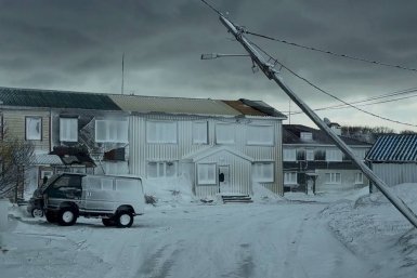 Поврежденные дома и ЛЭП: в Северо-Курильске прошел мощный циклон