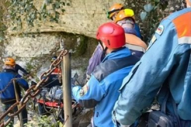 В Сочи нашли тело сорвавшегося в ущелье туриста ЮРПСО МЧС России