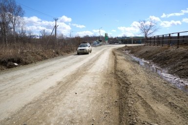 В Южно-Сахалинске начали профилирование грунтовых дорог и подъездов к СНТ пресс-служба мэрии города