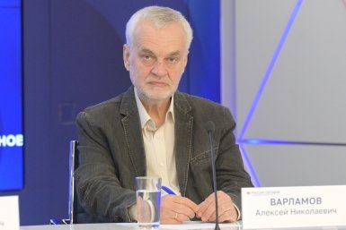 "Российско-китайская история полна потрясающих сюжетов, достойных Премии имени Арсеньева"