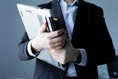 Юрист напомнил о двух сокращённых днях перед майскими праздниками