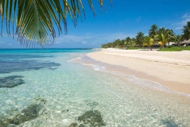 Все бегут с Пхукета на соседний "райский" остров, где чище,нет дождей, а цена "огонь" - тот же Таиланд, но лучше