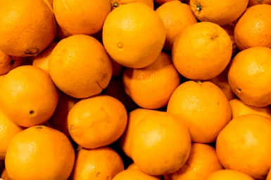 Росстат зафиксировал обвал цен на один фрукт в марте