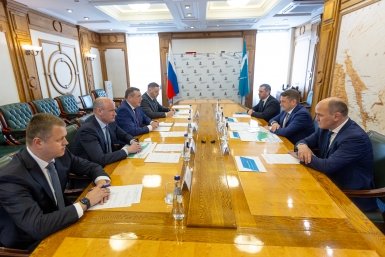 Встреча Валерия Лимаренко и Ильи Шестакова пресс-служба правительства Сахалинской области