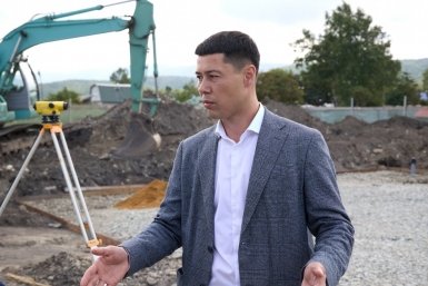 Следователи заинтересовались работой вице-мэра Южно-Сахалинска Дениса Ю