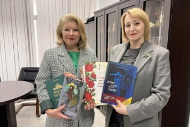 Наталья Чаус и Нонна Лаврик пресс-служба министерства культуры и архивного дела Сахалинской области