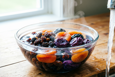 Сухофрукты надо мыть правильно: запомните раз и навсегда, чтобы не наесться “Е-шек”