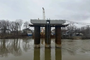 В Аниве завершается устройство колонн под опоры моста через реку Лютога пресс-служба министерства транспорта и дорожного хозяйства Сахалинской области