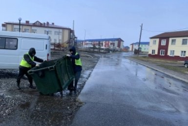 В Северо-Курильске восстановили кровли зданий и дорожные знаки после мощного урагана пресс-служба администрации Северо-Курильского МО