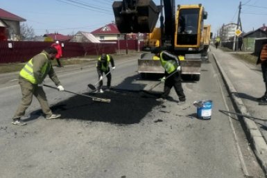 В Поронайском районе устранят более 600 кв. метров дефектов дорог пресс-служба Поронайского МО