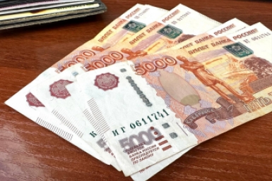 Пособие по уходу за ребёнком предложили продлить в семь раз