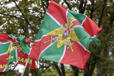 Торжественный митинг, посвящённый Дню пограничника в Южно-Сахалинске пресс-служба правительства Сахалинской области