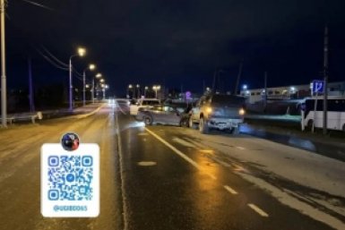 Пьяный автомобилист выехал на &quotвстречку&quot и столкнулся с другим авто в Южно-Сахалинске Госавтоинспекция по Сахалинской области