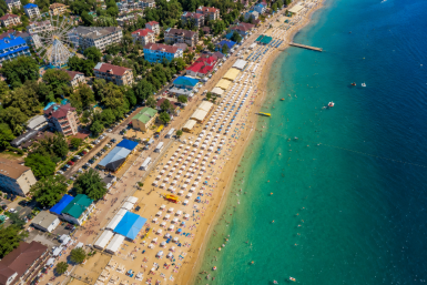Самый дешевый курорт Черного моря нашли в России: цены еще не успели взлететь - дешевле Крыма и Геленджика