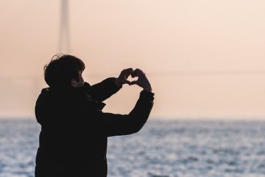 Осторожно, пальцы! Тургид по жестам, за которые могут побить и посадить