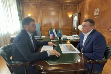 Слева: Александр Овсянников пресс-служба правительства Сахалинской области