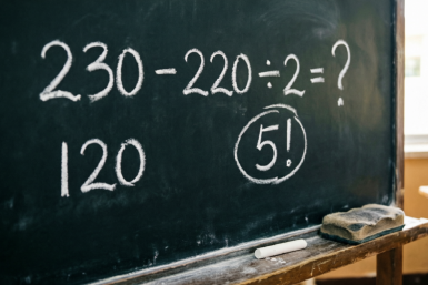 230 - 220 ÷ 2 = ? — этот пример заставит вас усомниться в собственном образовании