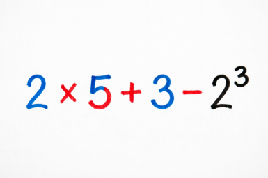 2 × 5 + 3 - 2³ = ? — этот пример кажется простым, но многие ошибаются. А вы?