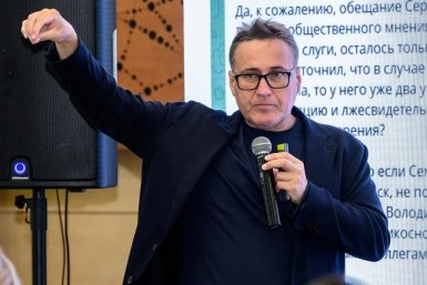 "Безумный максимализм" и курс на милитаризацию: почему Путин посетил Курилы — версия Минченко