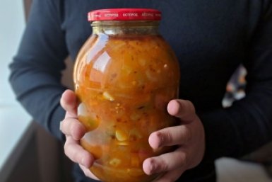 Опасная банка: Роскачество предупредило о рисках домашней консервации