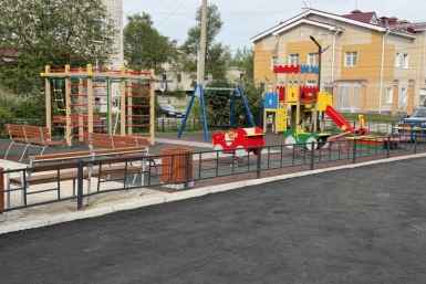 Ещё один двор по федеральной программе благоустроили в Чегдомыне Пресс-служба министерства жилищно-коммунального хозяйства Хабаровского края