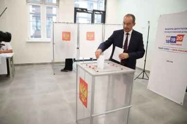 Глава Заксобрания Кубани Юрий Бурлачко проголосовал на выборах в Госдуму Пресс-служба Заксобрания Краснодарского края