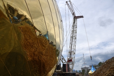 Поднятие куполов на главный храм Сахалина Юрий Гуршал
