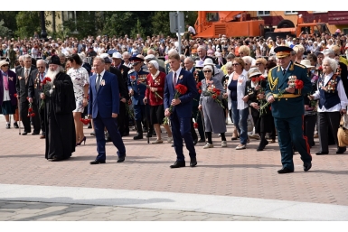 Парад в честь 70-летия освобождения Сахалина и Курил Юрий Гуршал