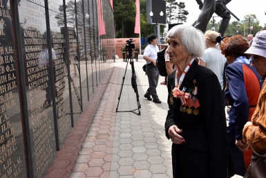Парад в честь 70-летия освобождения Сахалина и Курил Юрий Гуршал
