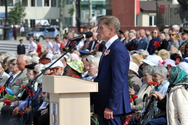 Парад в честь 70-летия освобождения Сахалина и Курил Юрий Гуршал