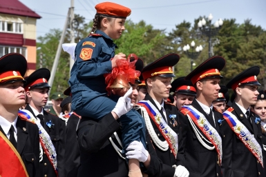 Последний звонок для кадетов Юрий Гуршал