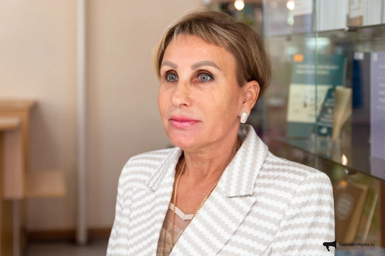 Елена Столярова