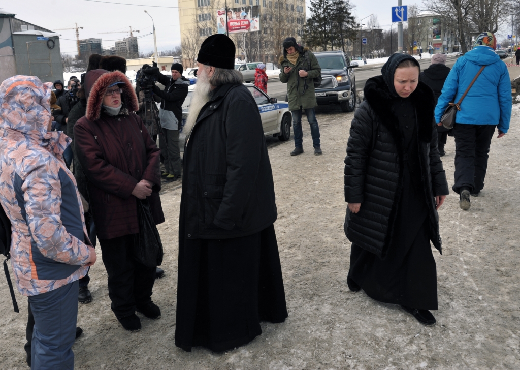 Беседы с людьми, Фото с места события собственное