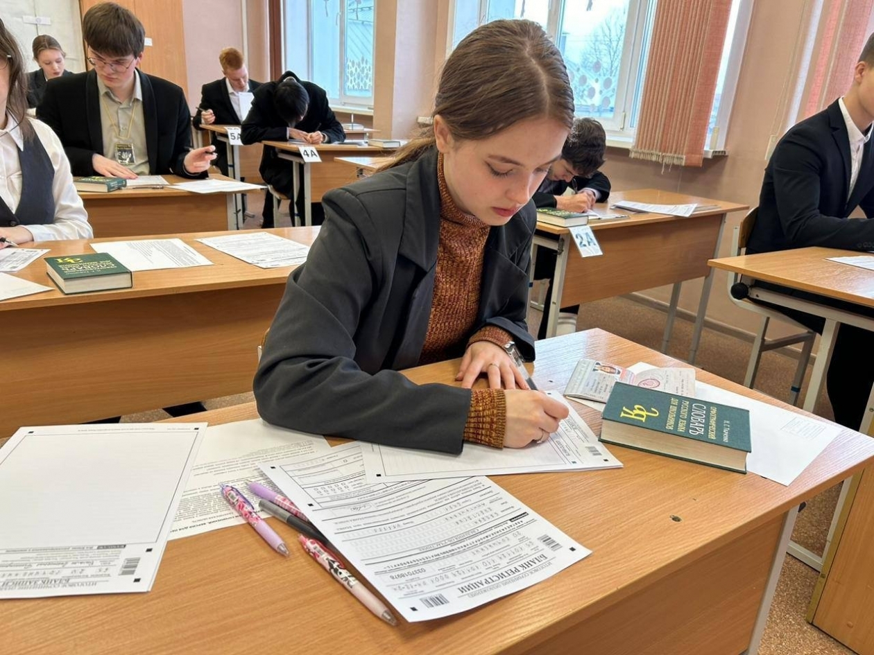 Почти 3 тысячи сахалинских выпускников написали итоговое сочинение пресс-служба министерства образования Сахалинской области