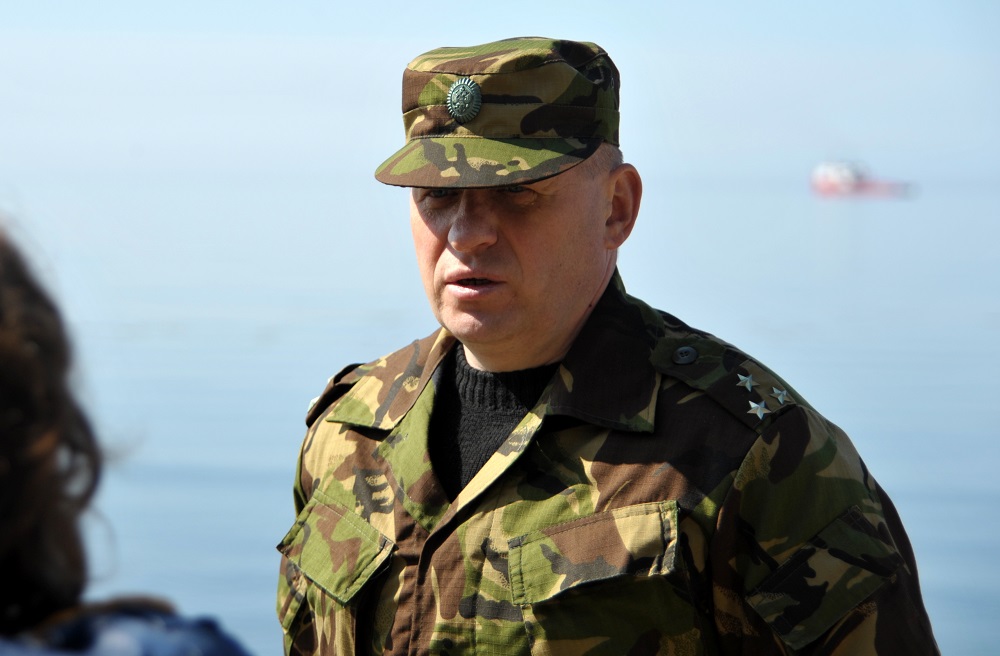 Боевые таможенные пловцы, Фото с места события собственное
